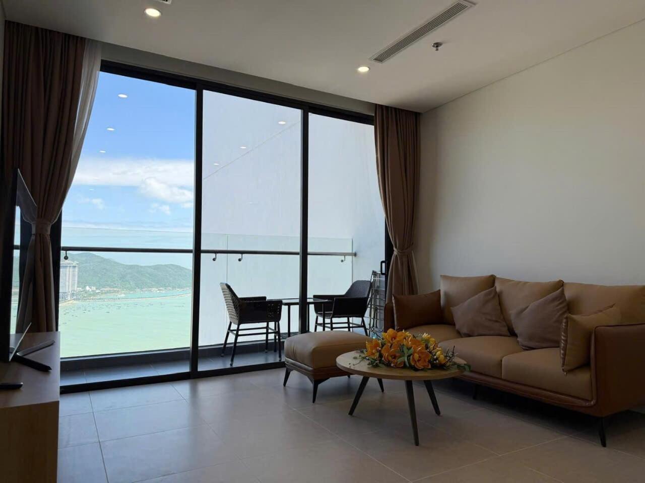 Scenia Bay Oceanfront By Housing Apartment На Транг Екстериор снимка